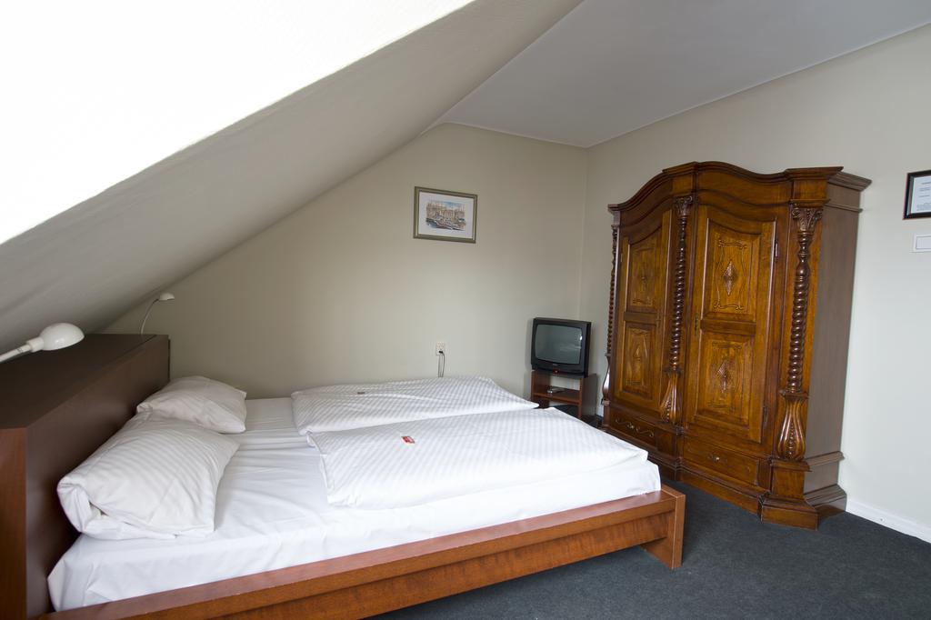 Hotel Continental Saarbrucken Ruang foto